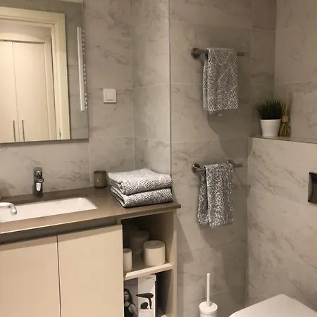 Apartment Cozy Waterfront With Bed Belgrade