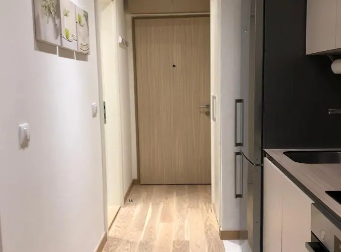 Cozy Waterfront With Bed Lejlighed Beograd